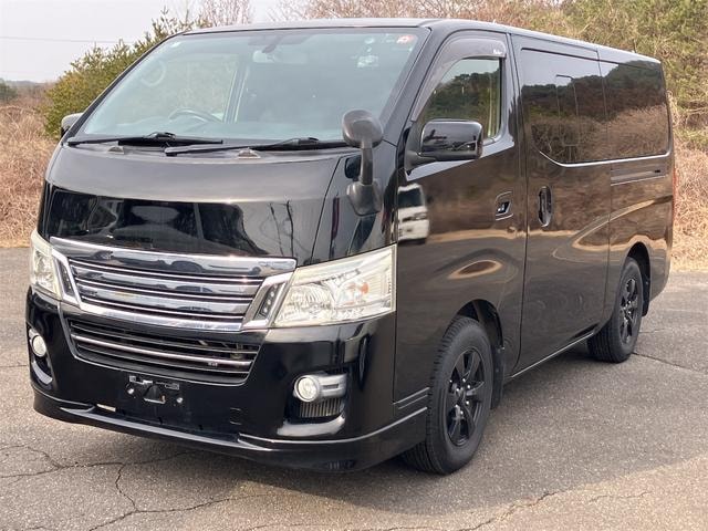 Nissan NV350CARAVAN VAN 2012 — фото автомобиля