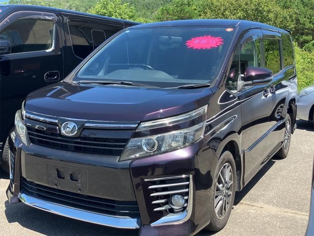 Toyota VOXY 2014 — фото автомобиля