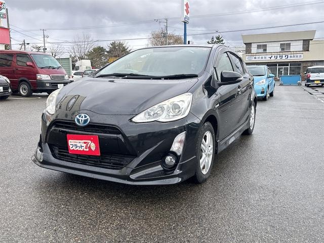 Toyota AQUA 2014 — фото автомобиля 1