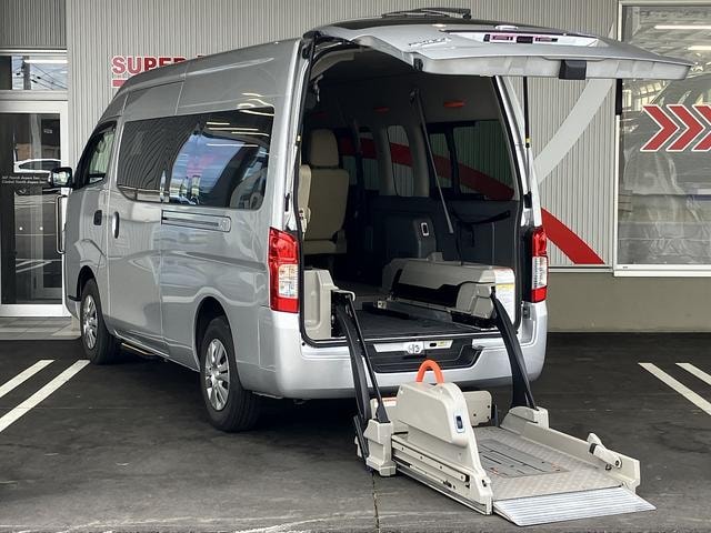 Nissan NV350CARAVAN VAN 2020 — фото автомобиля