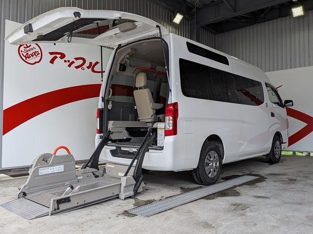 Nissan NV350CARAVAN VAN 2020 — фото автомобиля