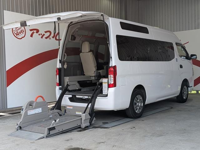 Nissan NV350CARAVAN VAN 2020 — фото автомобиля