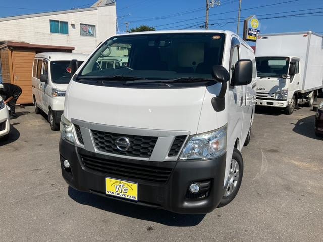 Nissan NV350CARAVAN VAN 2015 — фото автомобиля