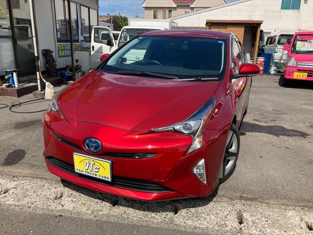 Toyota PRIUS 2016 — фото автомобиля 1