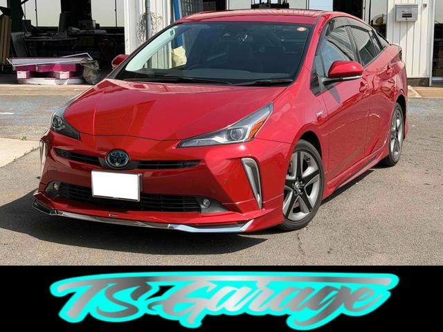 Toyota PRIUS 2018 — фото автомобиля 1