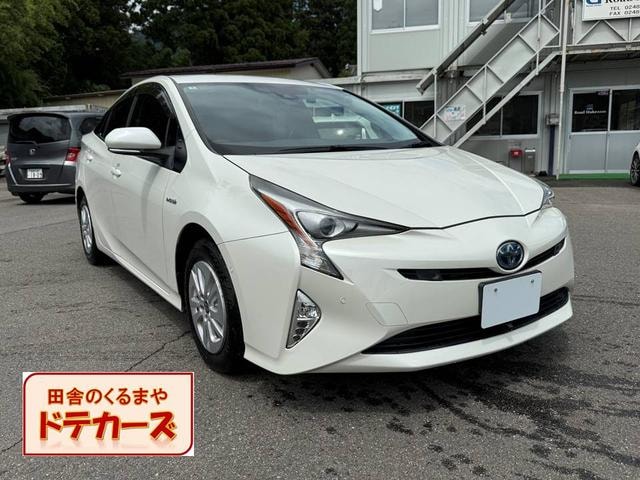 Toyota PRIUS 2018 — фото автомобиля 1