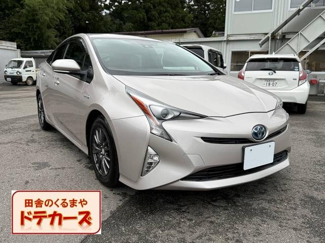 Toyota PRIUS 2016 — фото автомобиля 1