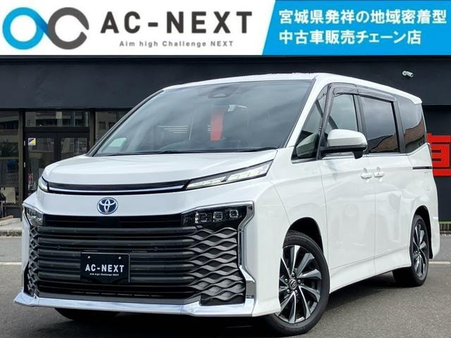 Toyota VOXY 2022 — фото автомобиля 1
