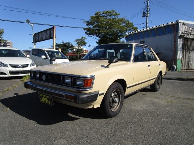 Toyota CARINA 1980 — фото автомобиля