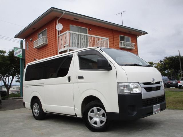 Toyota HIACE VAN 2022 — фото автомобиля 1