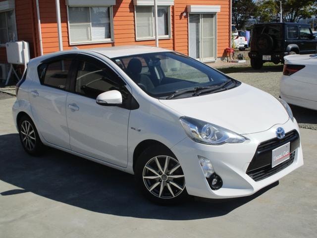 Toyota AQUA 2015 — фото автомобиля