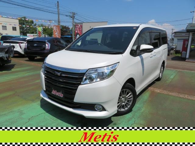 Toyota NOAH 2015 — фото автомобиля 1