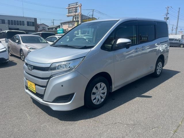 Toyota NOAH 2021 — фото автомобиля 1