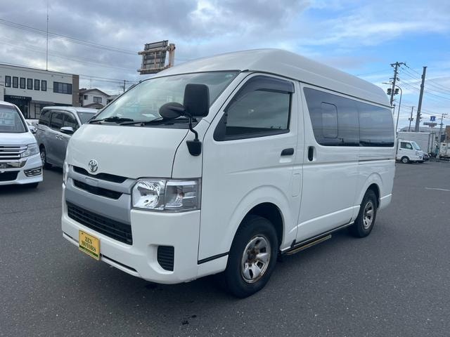 Toyota HIACE VAN 2018 — фото автомобиля 1