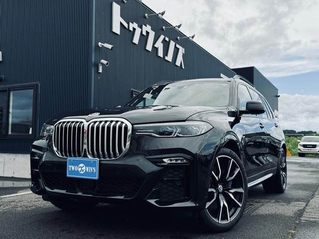 Bmw X7 2022 — фото автомобиля 1