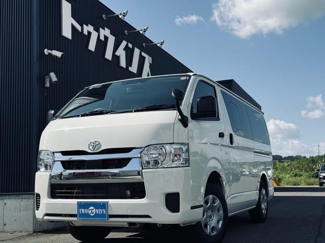 Toyota HIACE VAN 2025 — фото автомобиля