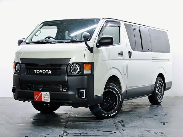 Toyota HIACE VAN 2009 — фото автомобиля 1