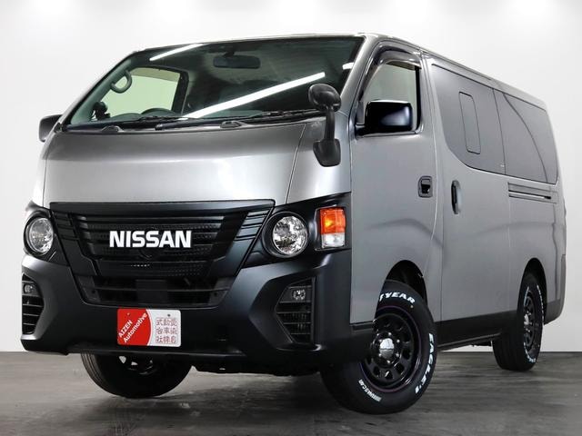 Nissan NV350CARAVAN VAN 2012 — фото автомобиля