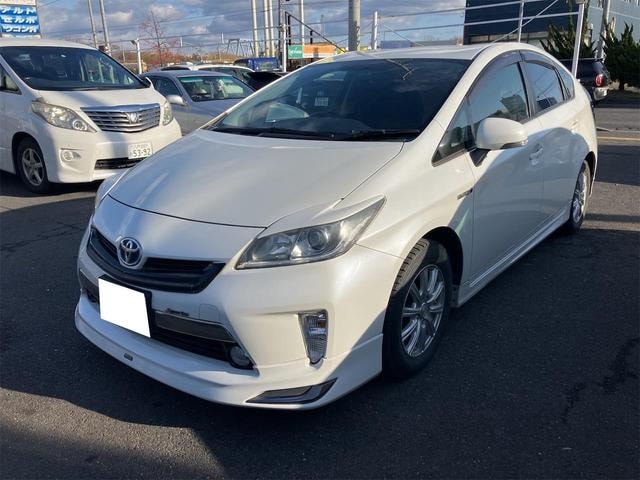 Toyota PRIUS 2013 — фото автомобиля 1