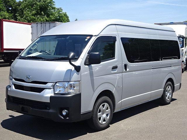 Toyota HIACE COMMUTER 2021 — фото автомобиля