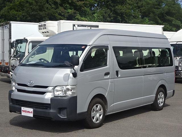 Toyota HIACE COMMUTER 2020 — фото автомобиля