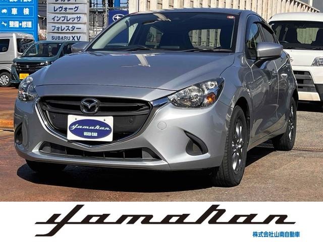 Mazda DEMIO 2019 — фото автомобиля 1