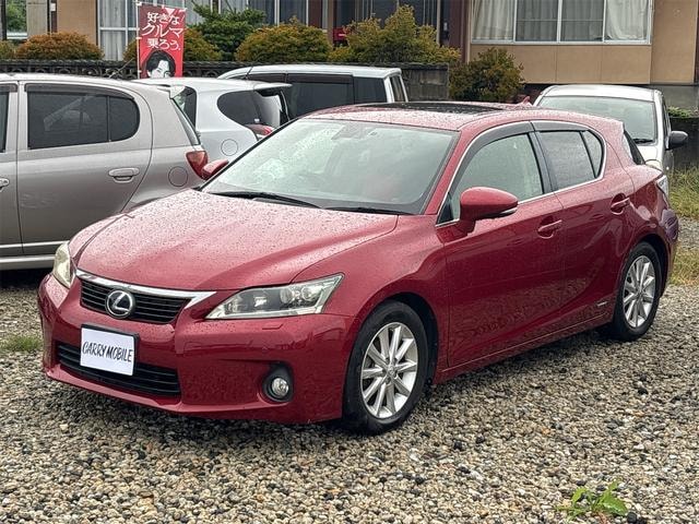 Lexus CT 2012 — фото автомобиля 1