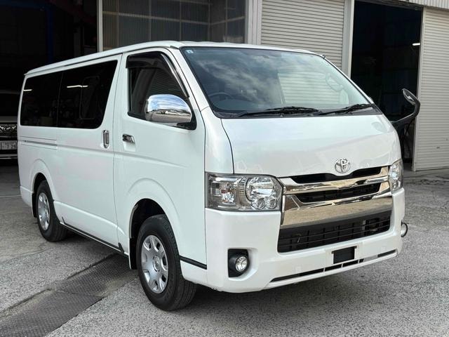 Toyota HIACE VAN 2016 — фото автомобиля