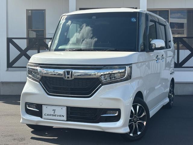 Honda N-BOX CUSTOM 2018 — фото автомобиля 1
