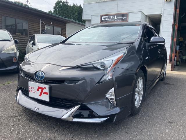 Toyota PRIUS 2017 — фото автомобиля 1