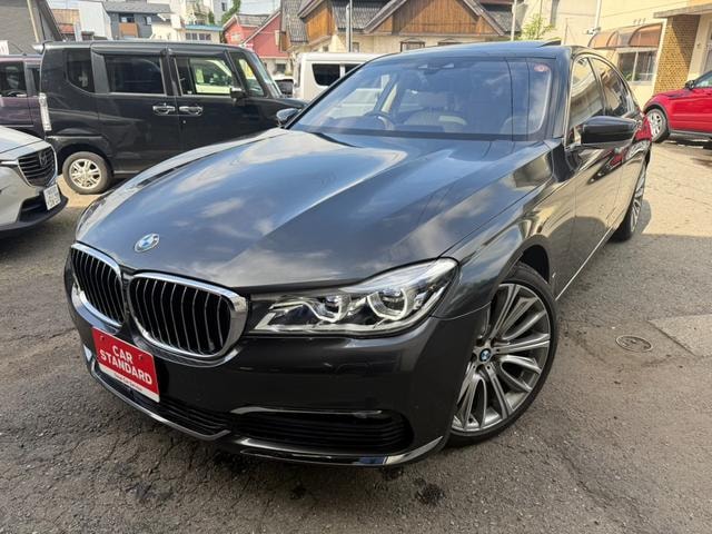 Bmw 7 SERIES 2016 — фото автомобиля 1