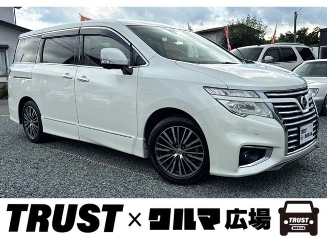 Nissan ELGRAND 2015 — фото автомобиля