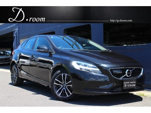 Volvo V40 2019 — фото автомобиля 1