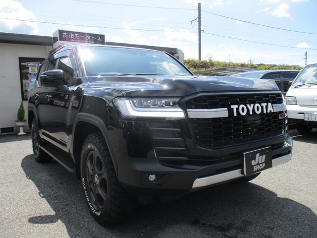 Toyota LAND CRUISER 2024 — фото автомобиля