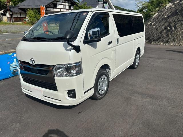 Toyota HIACE VAN 2025 — фото автомобиля 1