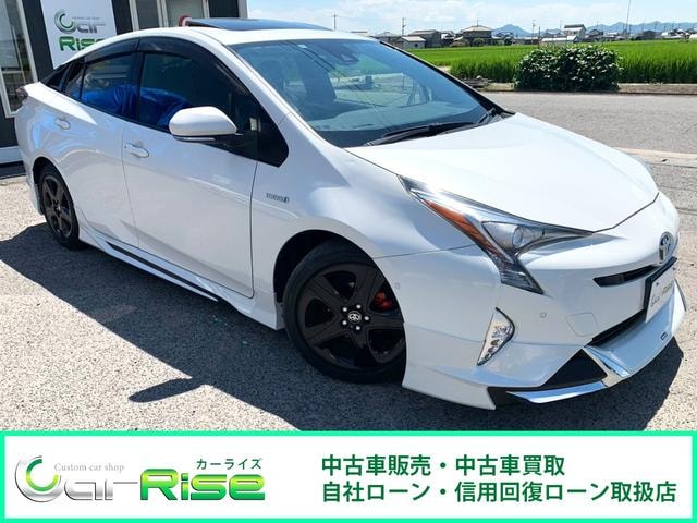 Toyota PRIUS 2017 — фото автомобиля 1