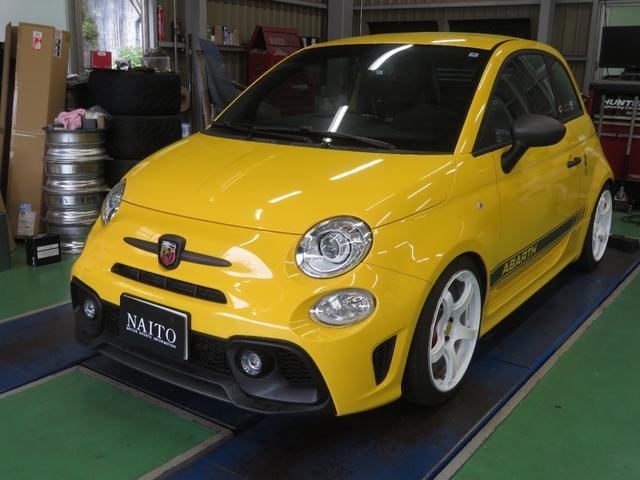 Abarth 595 2020 — фото автомобиля 1