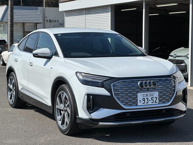Audi Q4 SPORTBACK E-TRON 2023 — фото автомобиля 1
