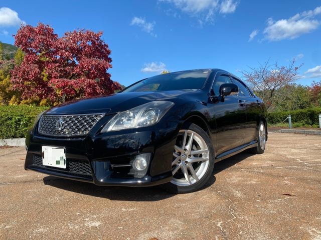 Toyota CROWN 2012 — фото автомобиля 1