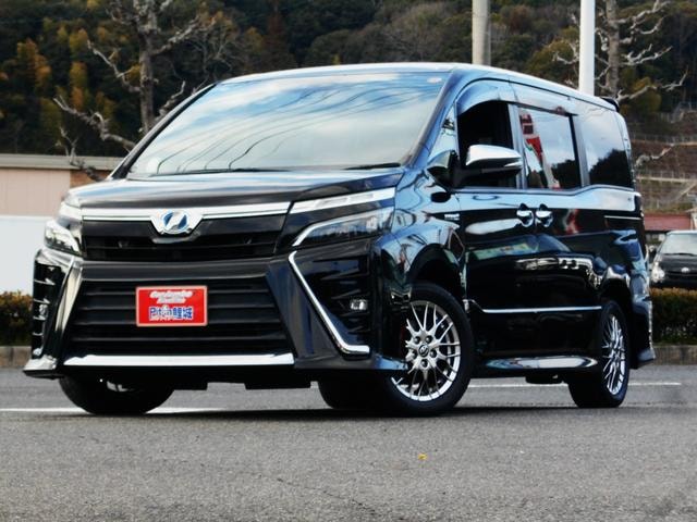 Toyota VOXY 2018 — фото автомобиля 1
