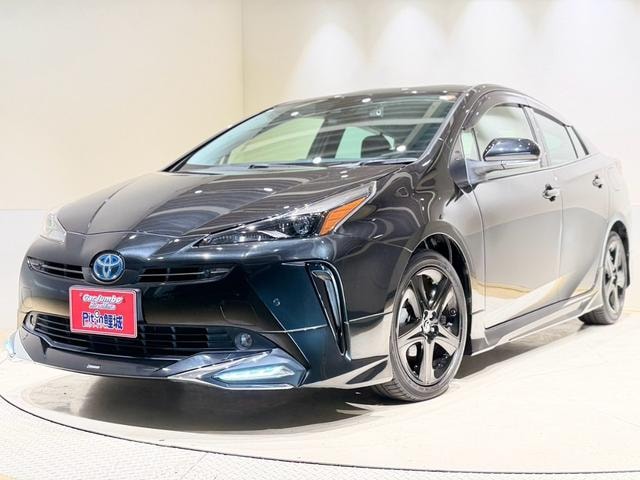 Toyota PRIUS 2021 — фото автомобиля 1