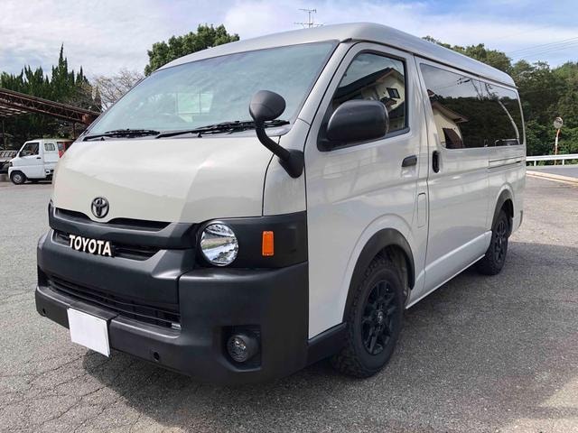 Toyota HIACE WAGON 2010 — фото автомобиля