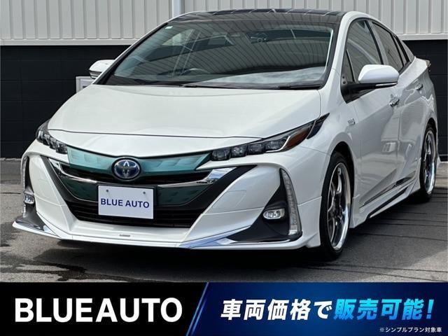 Toyota PRIUS PHV 2017 — фото автомобиля 1