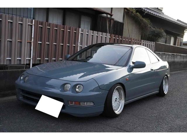 Honda INTEGRA 1993 — фото автомобиля 1
