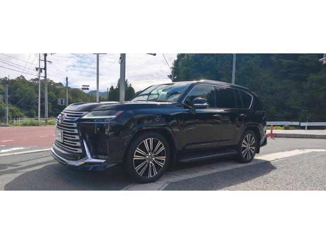 Lexus LX 2022 — фото автомобиля