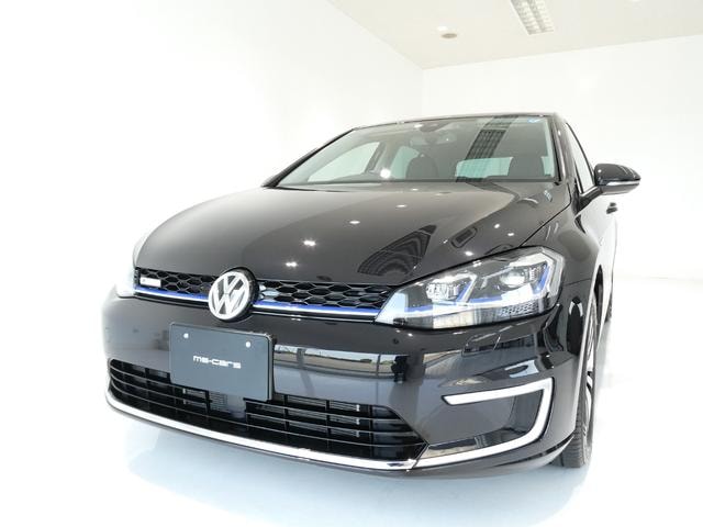 Volkswagen E-GOLF 2020 — фото автомобиля