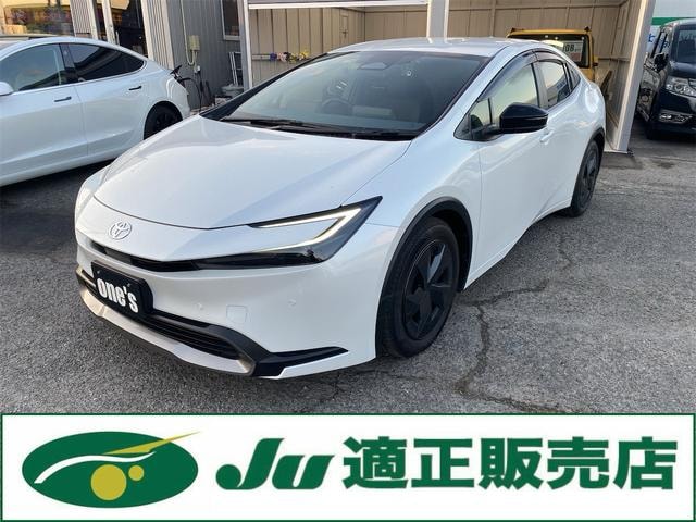 Toyota PRIUS 2023 — фото автомобиля