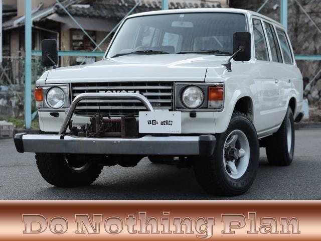 Toyota LAND CRUISER 60 1982 — фото автомобиля