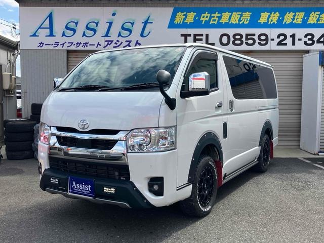 Toyota HIACE VAN 2023 — фото автомобиля 1