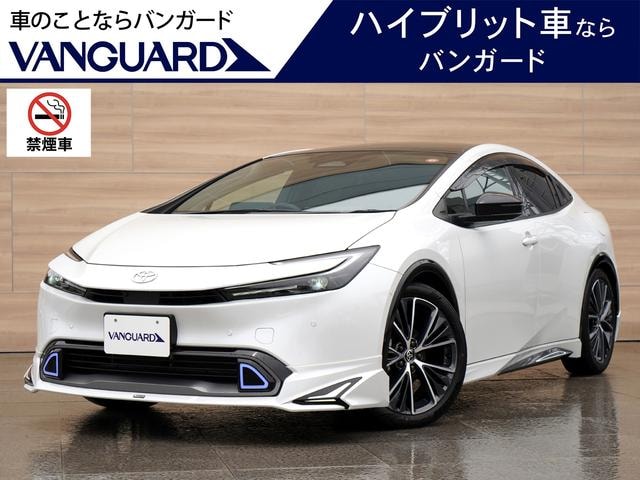 Toyota PRIUS 2023 — фото автомобиля 1